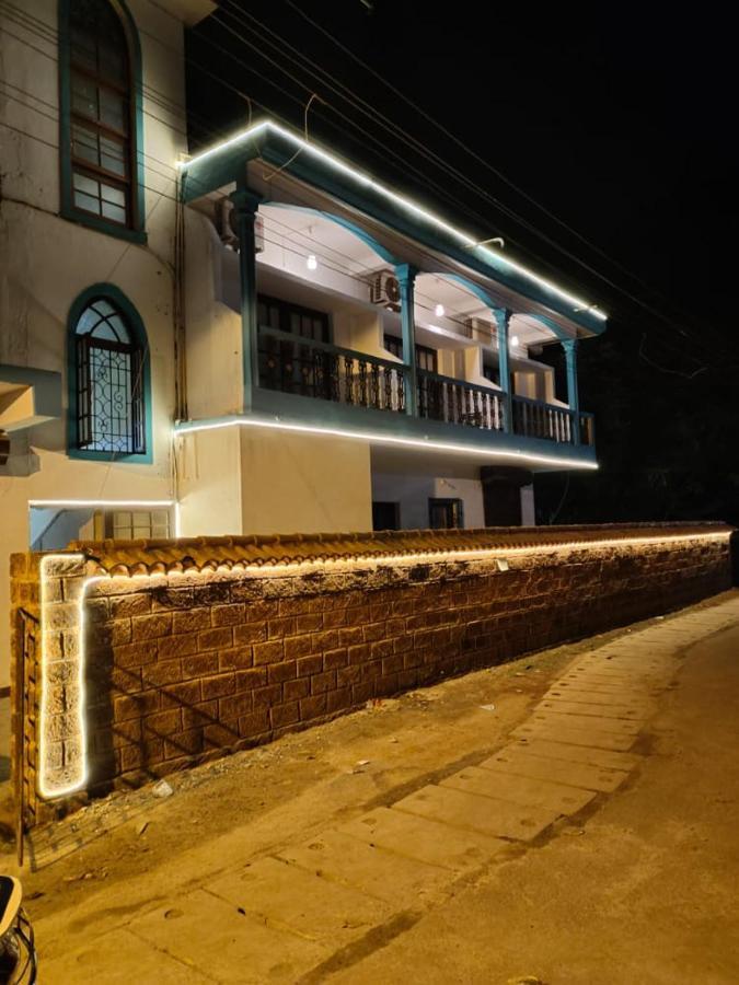 Calangute Beach Rocks Exterior photo